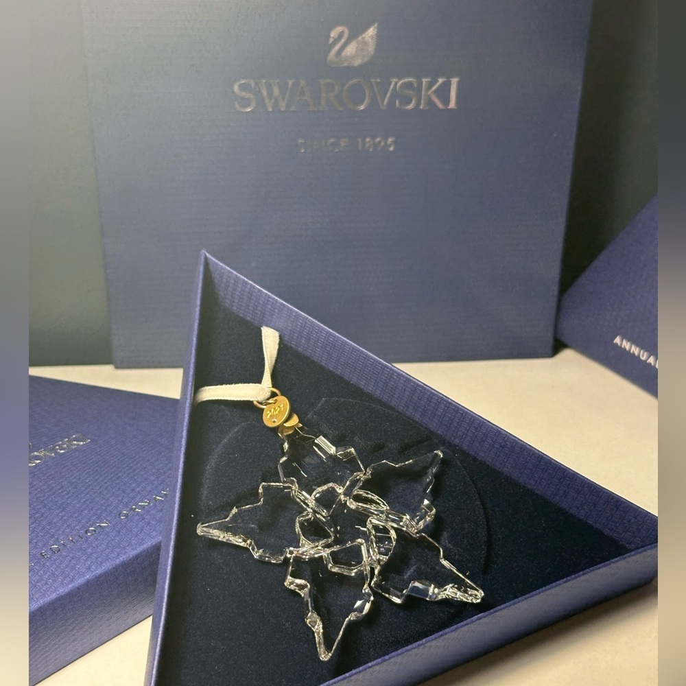 SWAROVSKI LIMITED EDITION 2021 CRYSTAL ORNAMENT NEW - Picture 5 of 6